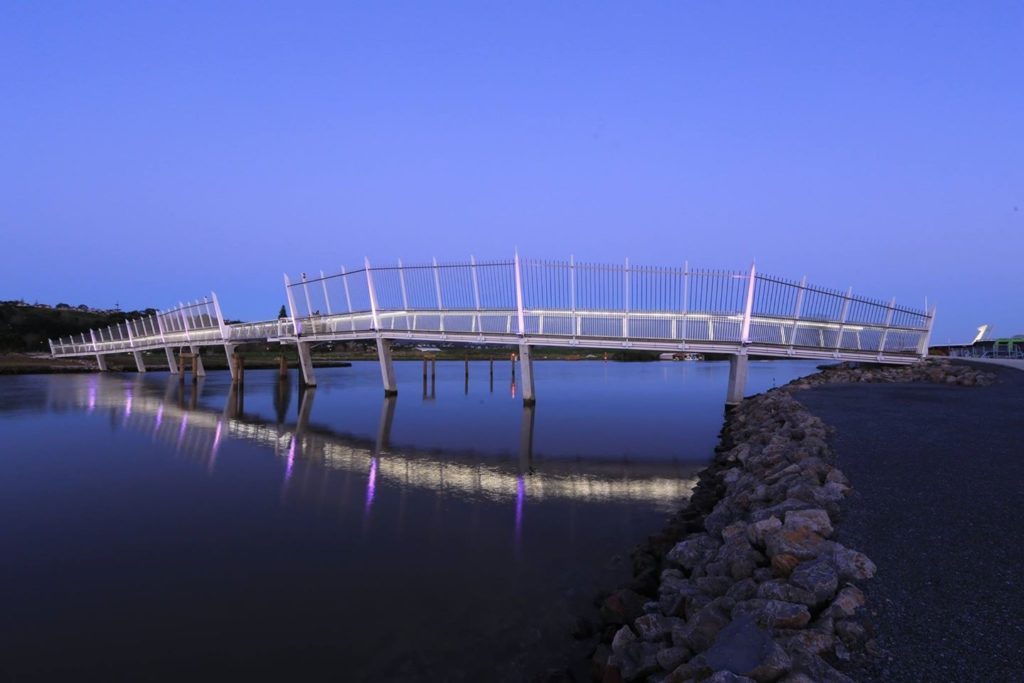 Waiarohia Stream Footbridge