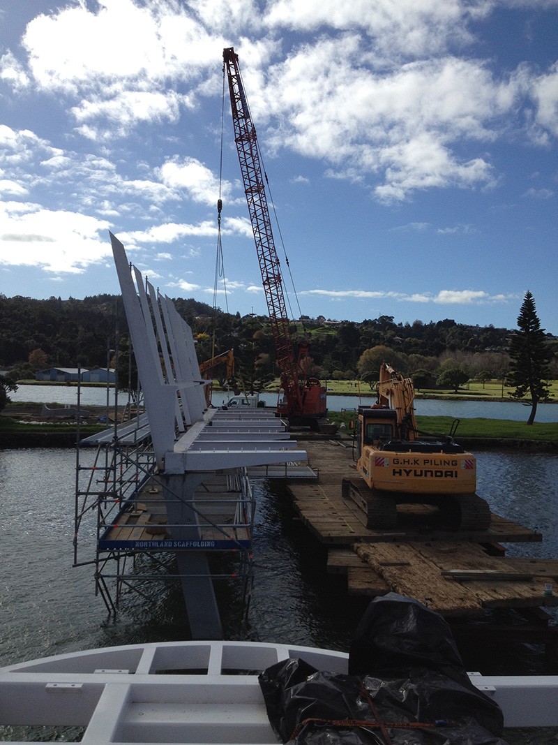 Waiarohia Stream Footbridge – Officially named Kotuitui Whitinga